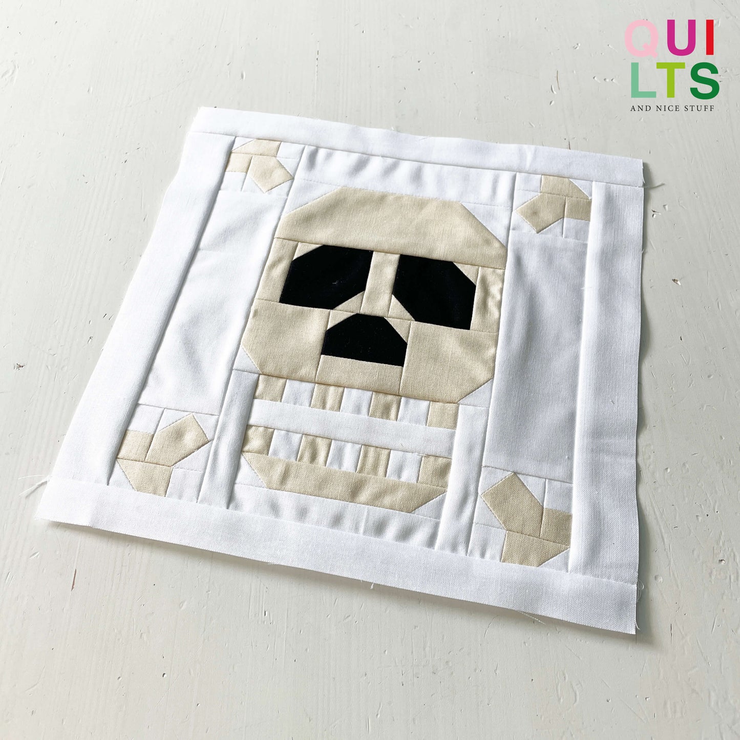 Skull – PDF Quilt Block Pattern