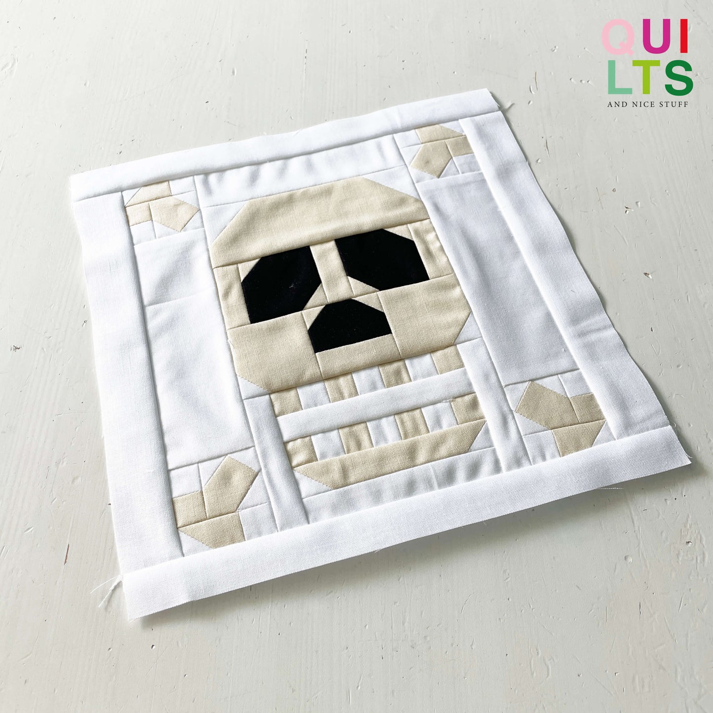Skull – PDF Quilt Block Pattern