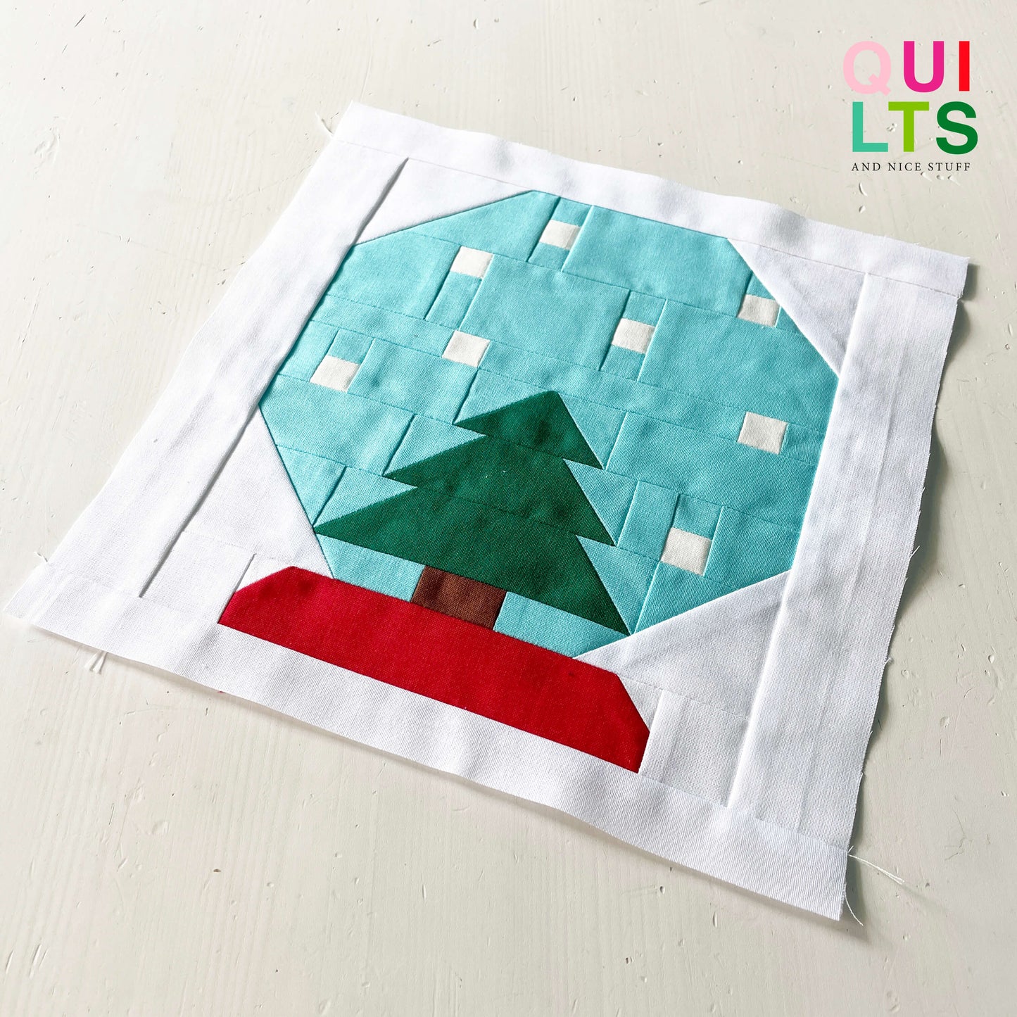 Snow Globe – PDF Quilt Block Pattern