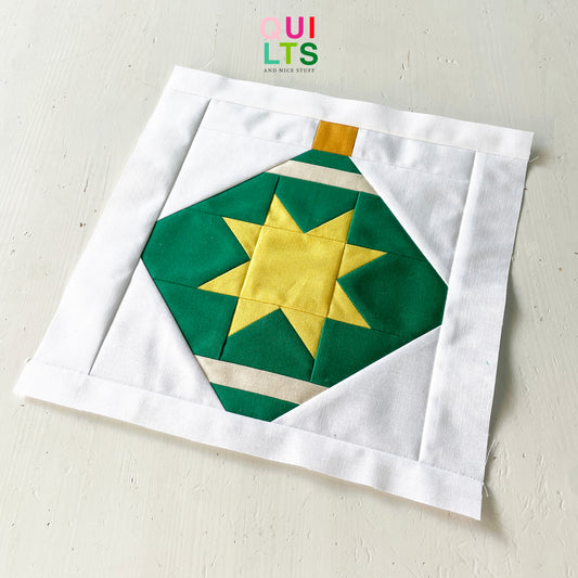 Weihnachtsbaumkugel 2 – PDF Quilt Block Anleitung