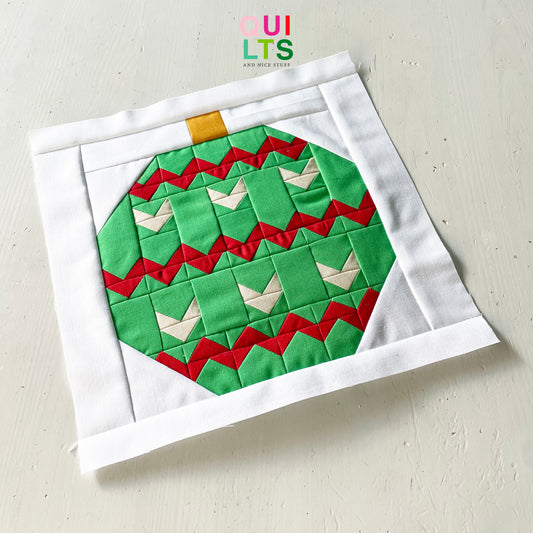 Weihnachtsbaumkugel 3 – PDF Quilt Block Anleitung