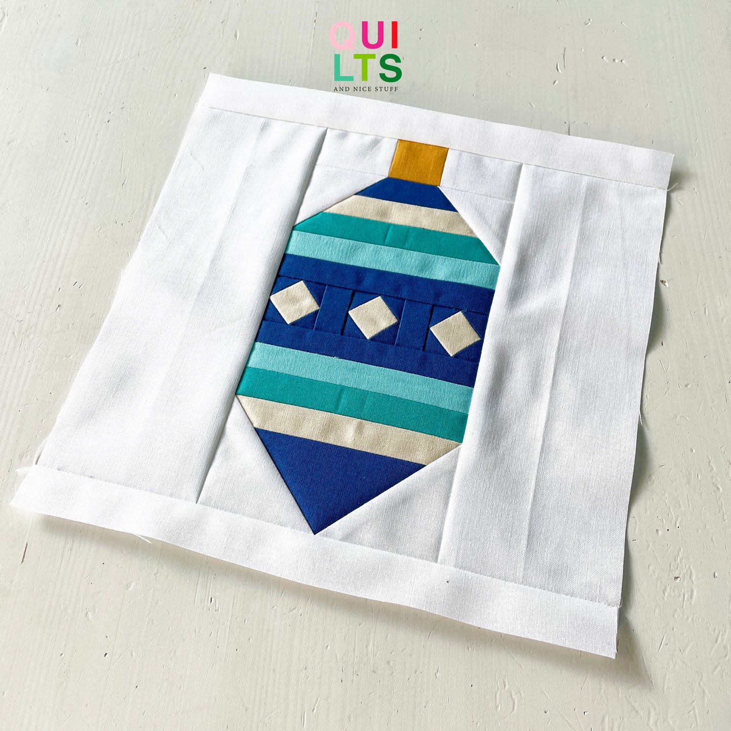 Weihnachtsbaumkugel 5 – PDF Quilt Block Anleitung