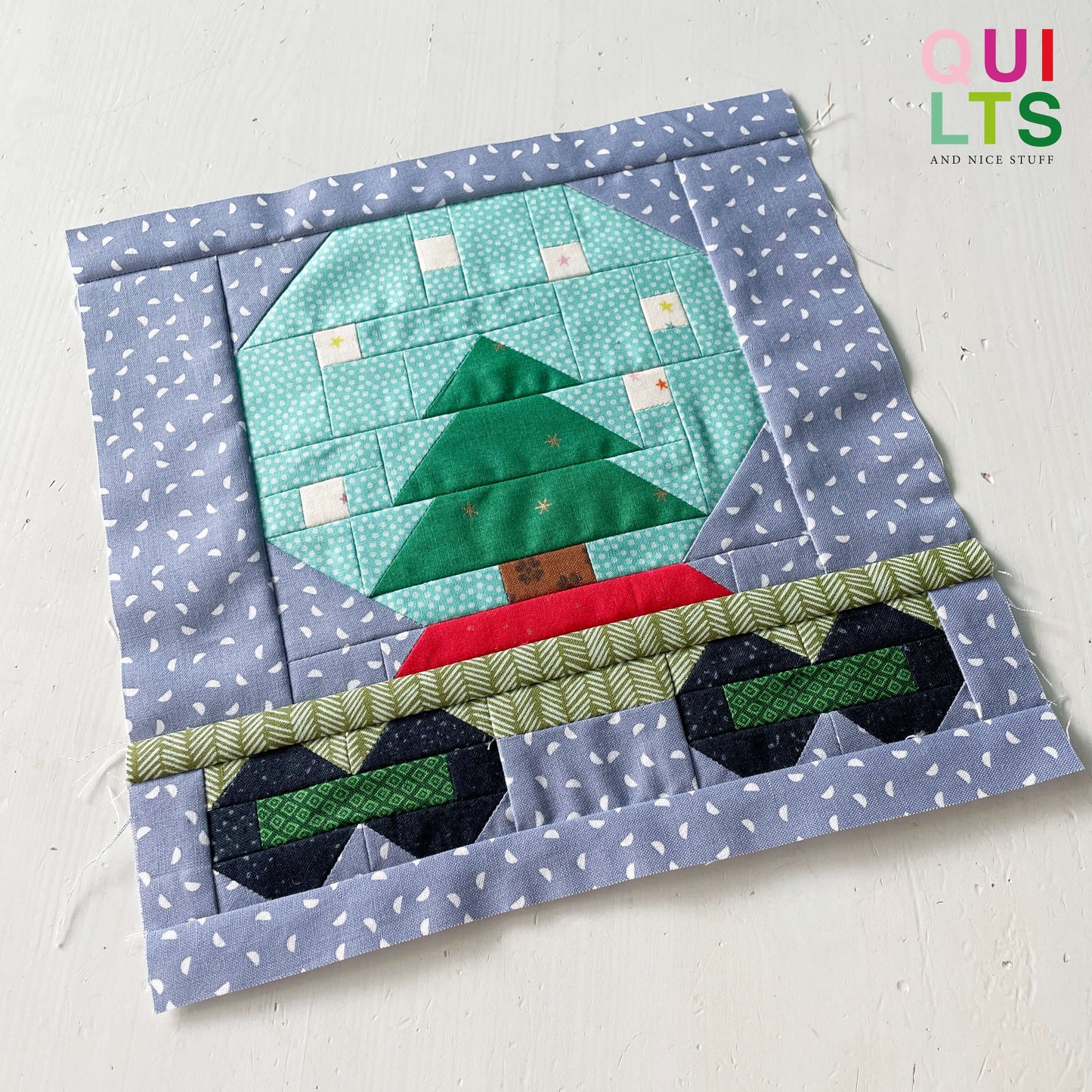 Tree Snow Globe Wagon – PDF Quilt Block Pattern