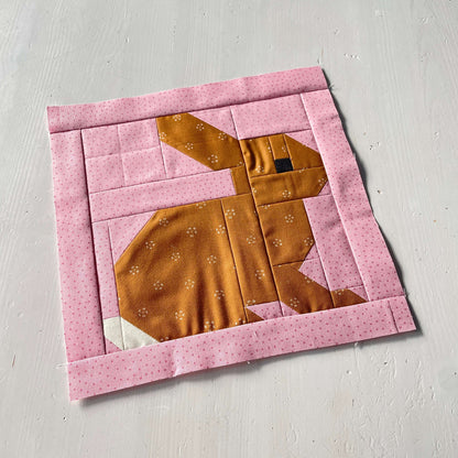 Brown Rabbit sitting – PDF Quilt Block Pattern