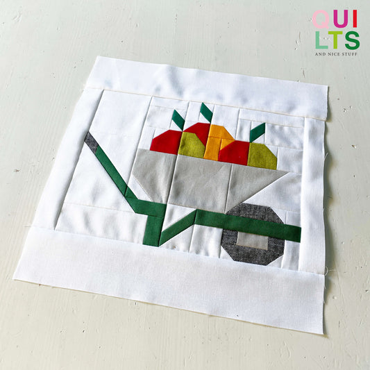 Wheelbarrow Apples – PDF Quilt Block Pattern