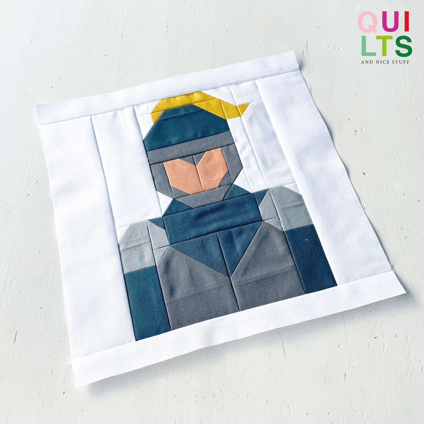 Knight – PDF Quilt Block Pattern
