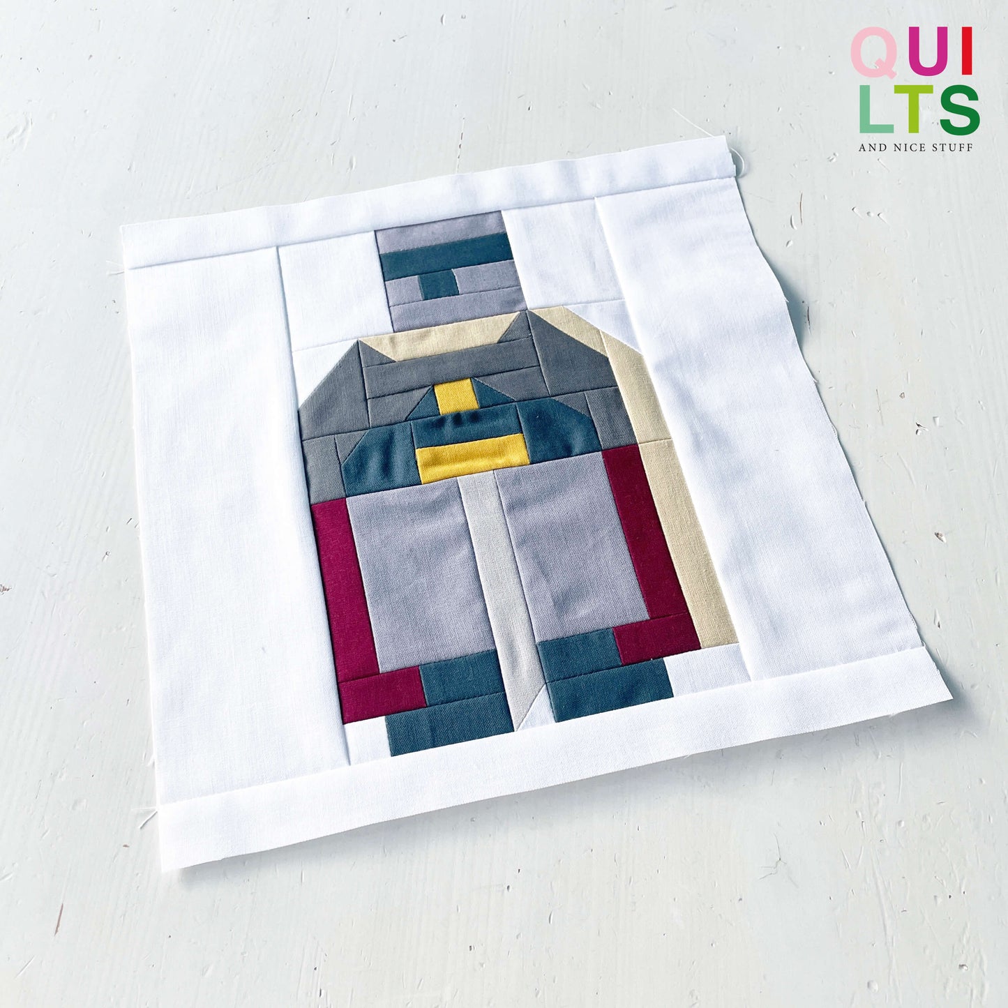 Knight with Sword – PDF Quilt Block Pattern