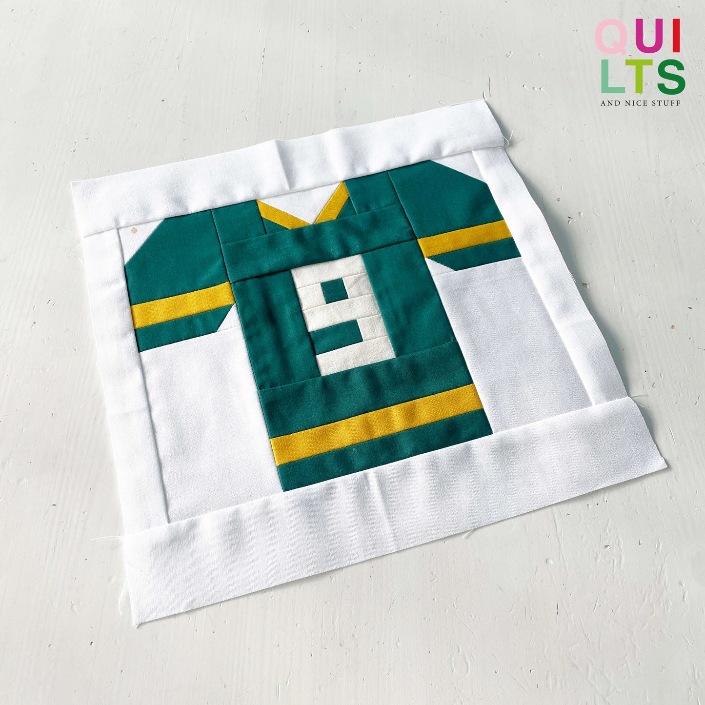 Football Trikot mit veränderbaren Nummern – PDF Quilt Block Anleitung