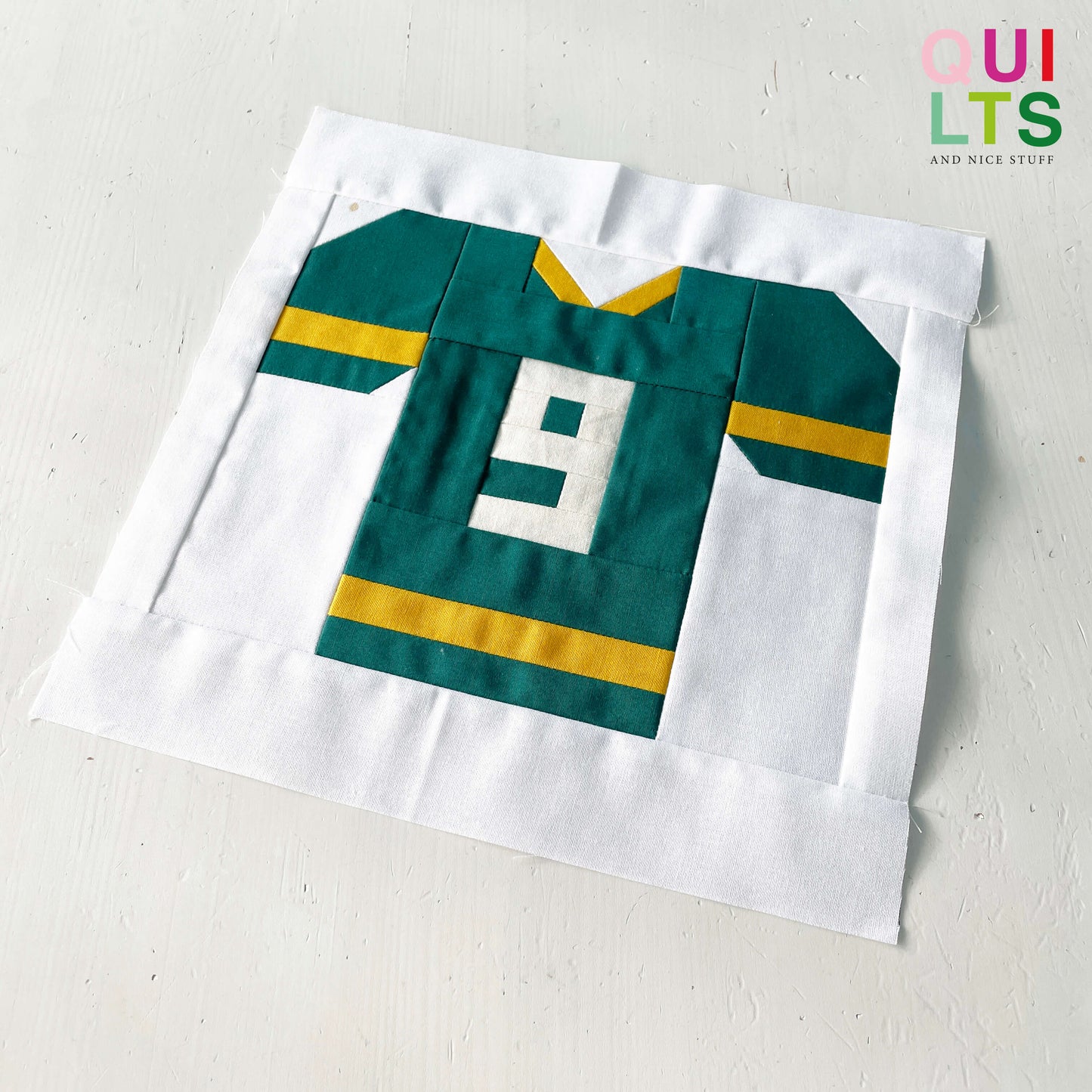 Football Trikot mit veränderbaren Nummern – PDF Quilt Block Anleitung
