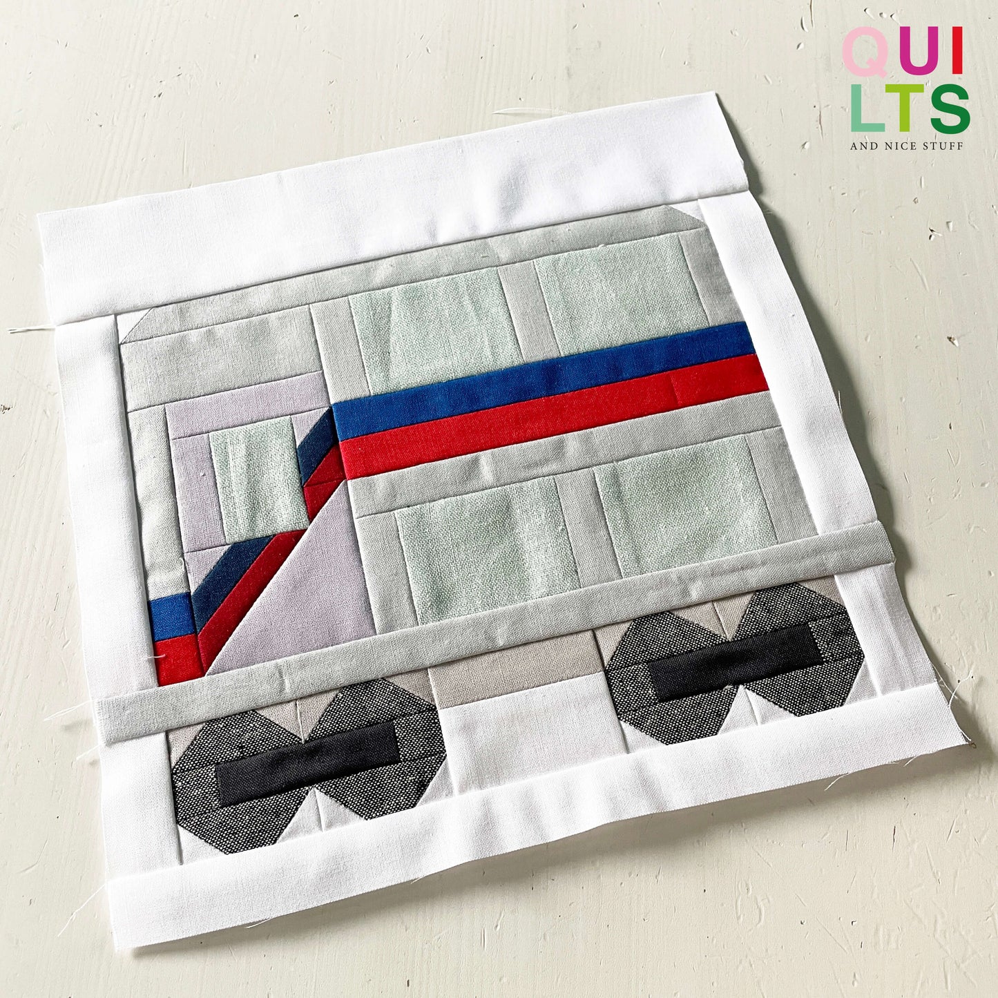 Double-decker Coach – PDF Quilt Block Pattern