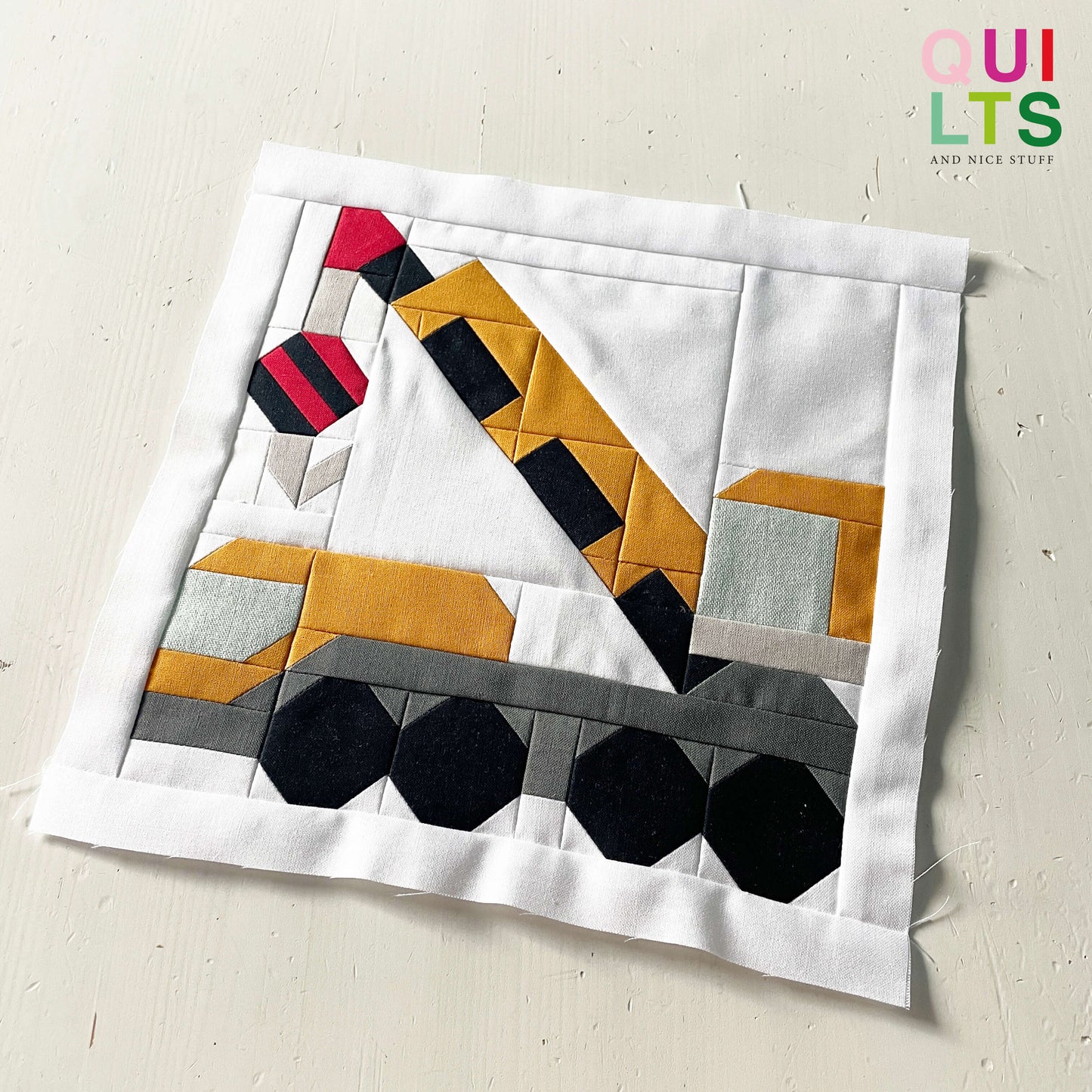 Mobile Construction Crane – PDF Quilt Block Pattern