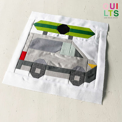 Sprinter with Kayak – PDF Quilt Block Pattern