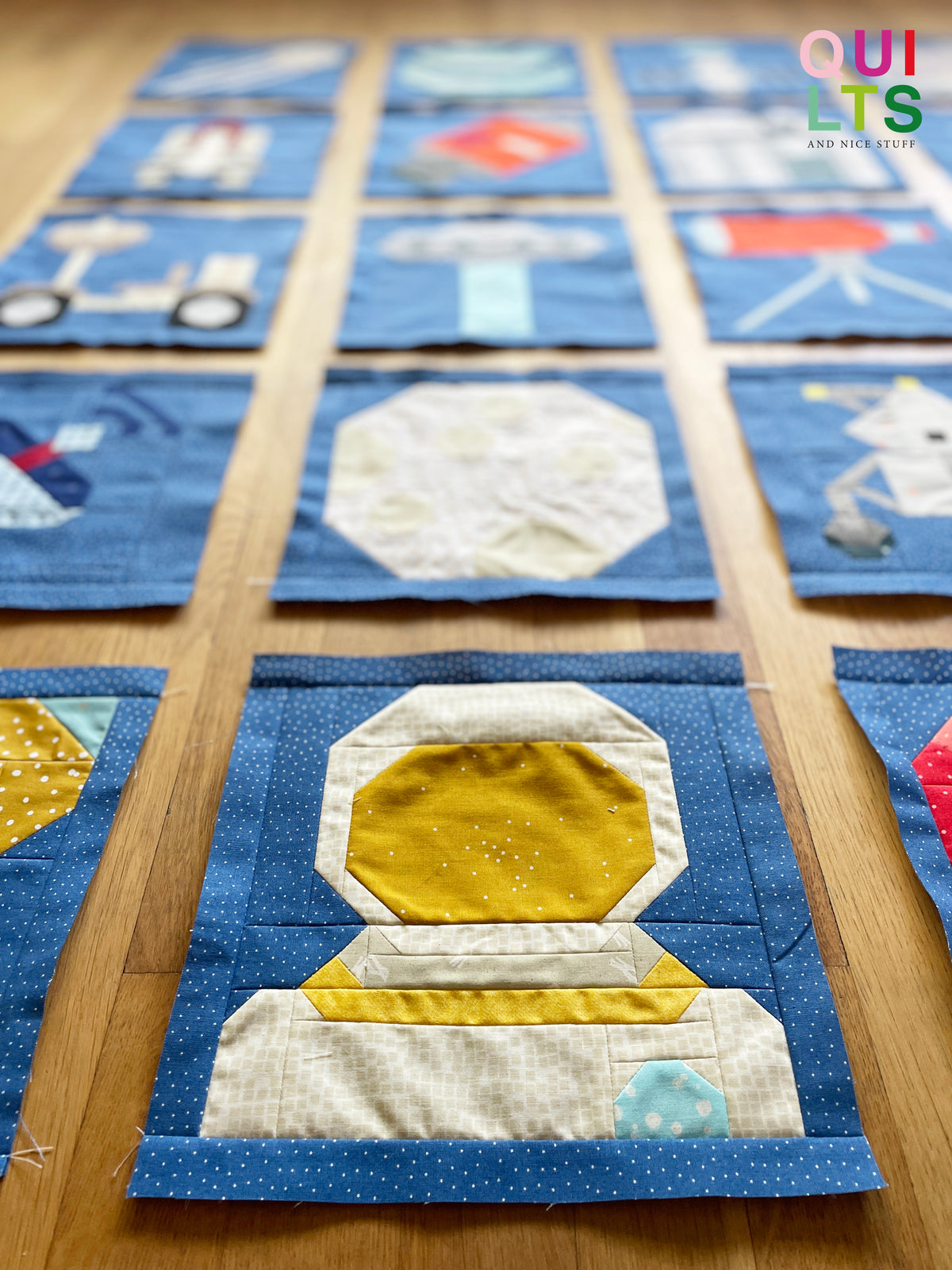 Astronaut Head Visor Closed – PDF Quilt Block Pattern
